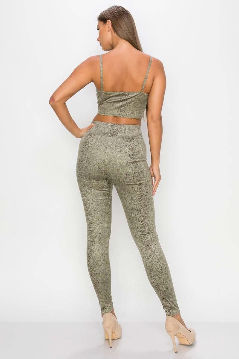 Embossed Snake Print Top And Leggings Set - Fit Me For 20