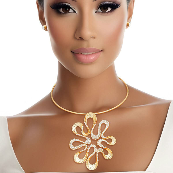 Choker Gold Stone Swirled Pendant Set for Women - Fit Me For 20