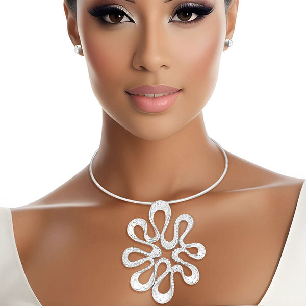 Choker Silver Stone Swirled Pendant Set for Women - Fit Me For 20