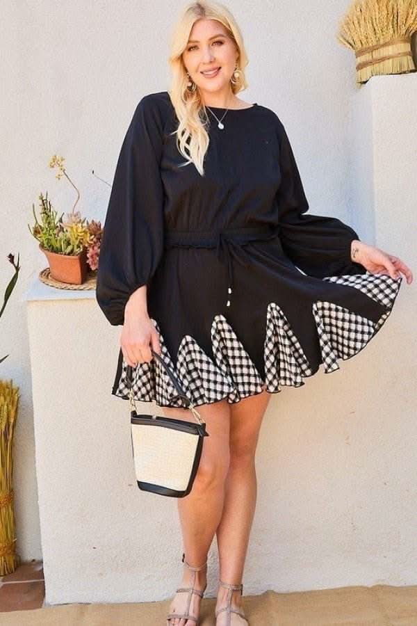 Round Neck 3/4 Bubble Sleeve Gingham Ruffle Romper - Fit Me For 20